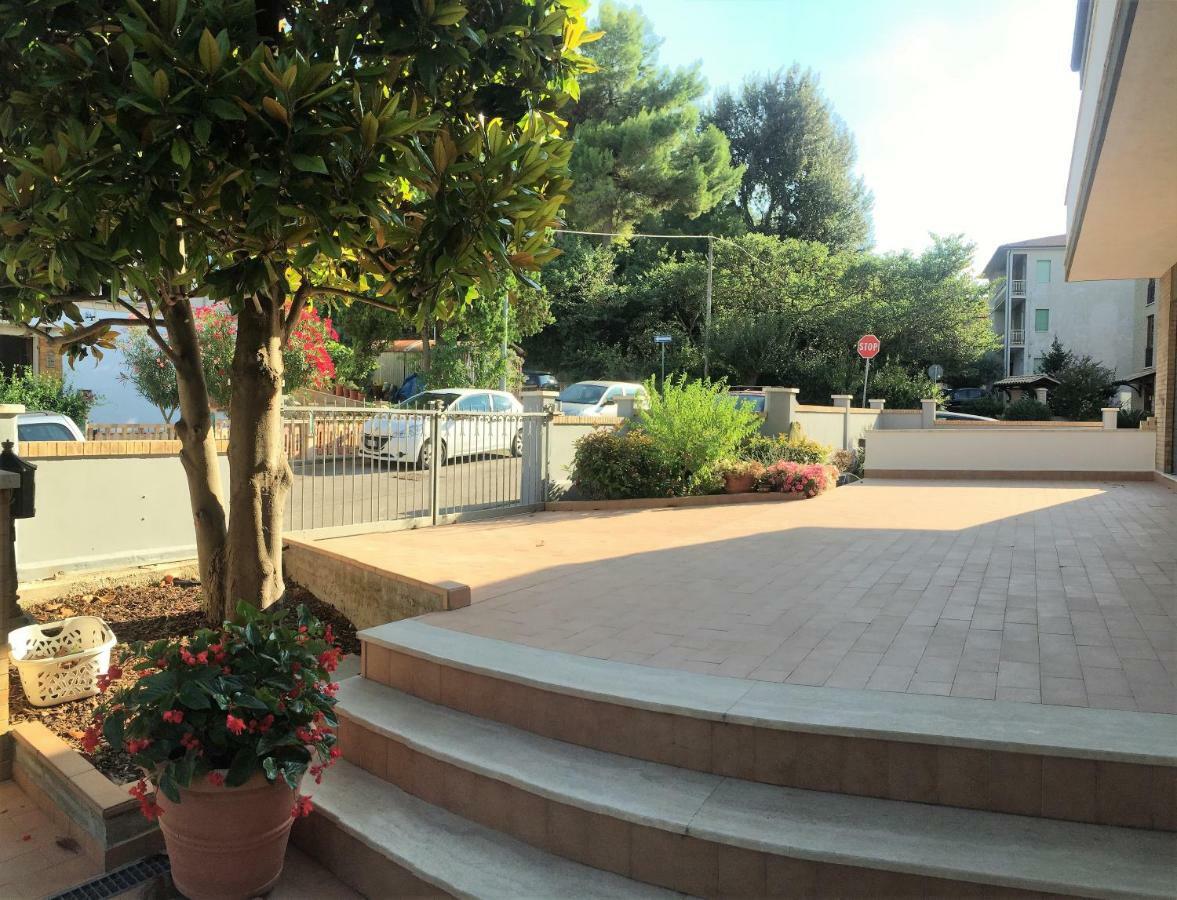 Casa Rossella Apartment Porto SantʼElpidio Екстериор снимка